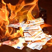 Bruciati 200 miliardi in borsa